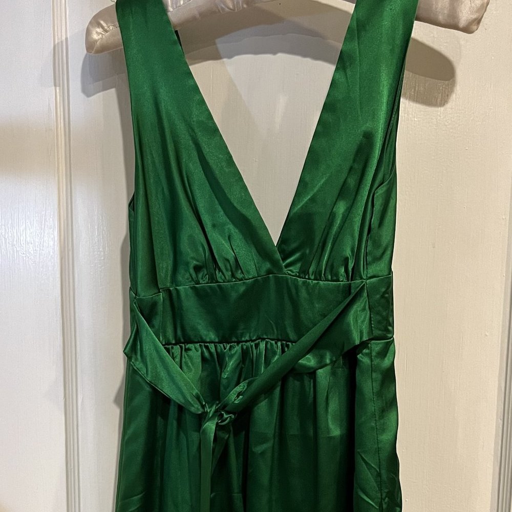 Green cocktail dress Forever 21 size M